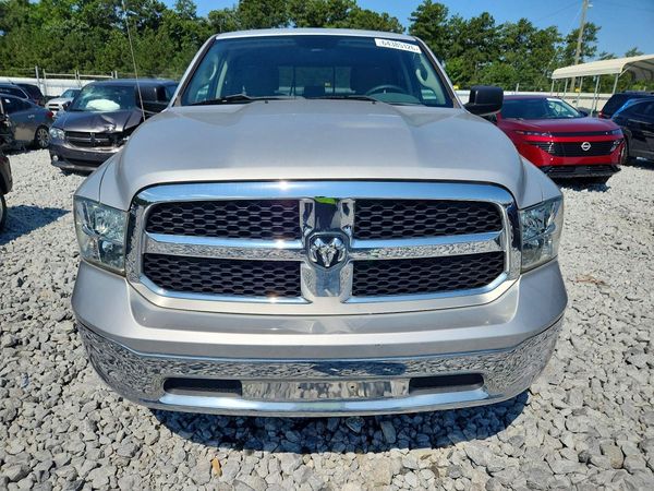 2018 RAM 1500 SLT QUAD CAB 4X4