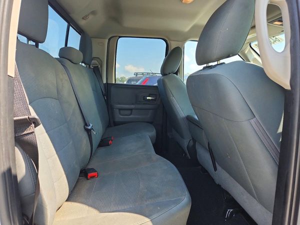 2018 RAM 1500 SLT QUAD CAB 4X4
