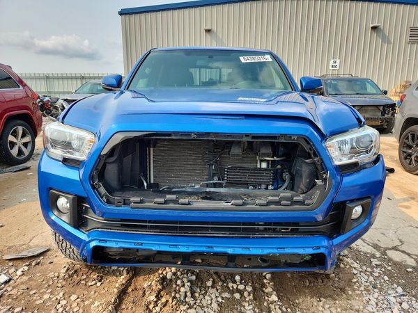 2017 TOYOTA TACOMA