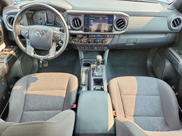2017 TOYOTA TACOMA