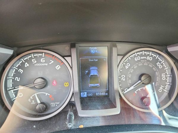 2017 TOYOTA TACOMA