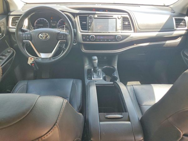 2018 TOYOTA HIGHLANDER SE/XLE
