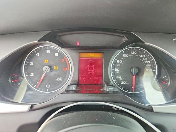 2012 AUDI A4 quattro Premium Plus
