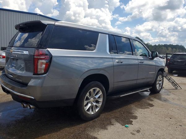 2022 CHEVROLET SUBURBAN Premier