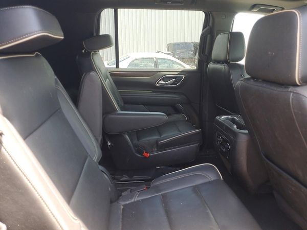 2022 CHEVROLET SUBURBAN Premier