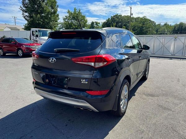 2017 HYUNDAI TUCSON