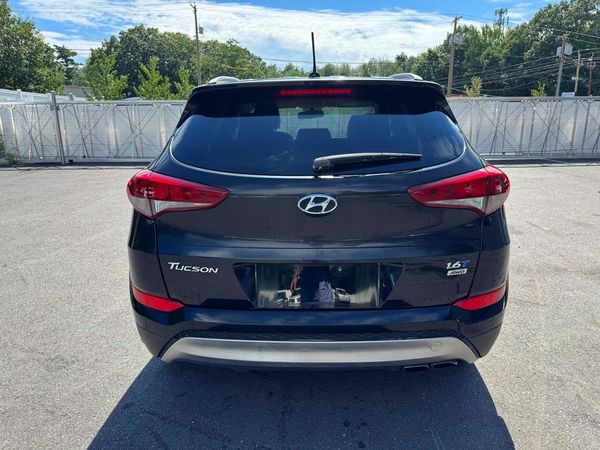 2017 HYUNDAI TUCSON