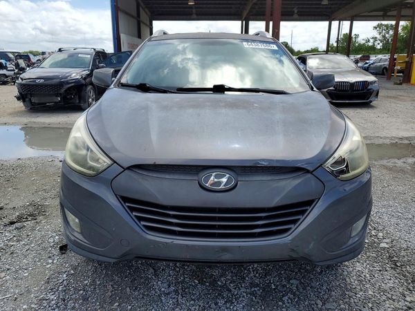 2015 HYUNDAI TUCSON GLS (Middle)