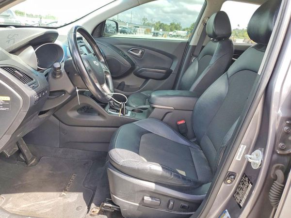 2015 HYUNDAI TUCSON GLS (Middle)