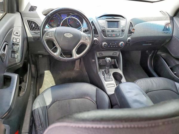2015 HYUNDAI TUCSON GLS (Middle)