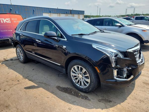 2017 CADILLAC XT5