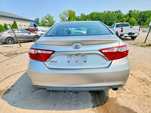 2015 TOYOTA CAMRY