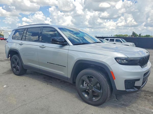 2025 JEEP GRAND CHEROKEE