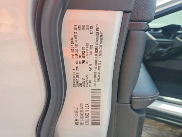 2025 JEEP GRAND CHEROKEE
