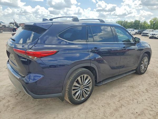 2021 TOYOTA HIGHLANDER