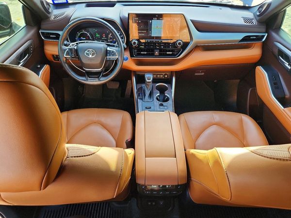 2021 TOYOTA HIGHLANDER