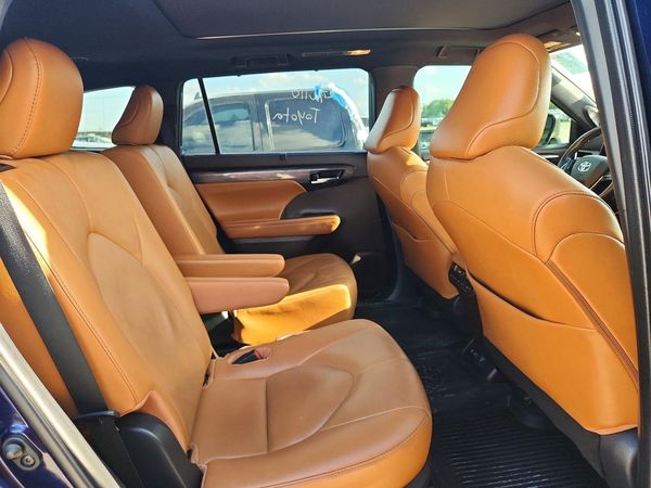 2021 TOYOTA HIGHLANDER
