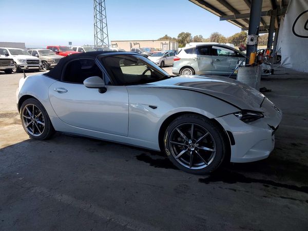 2017 MAZDA MX-5 MIATA Grand Touring
