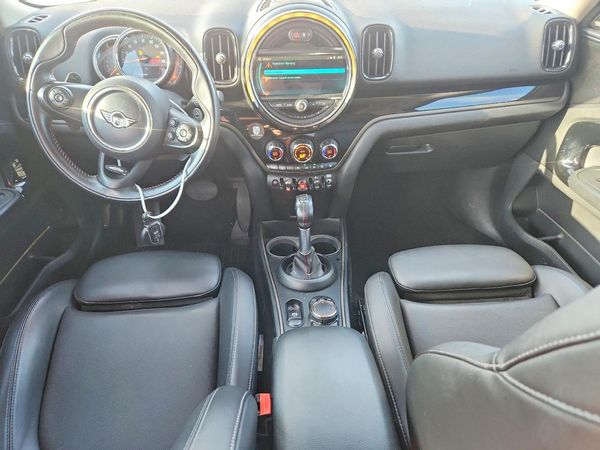 2019 MINI COOPER