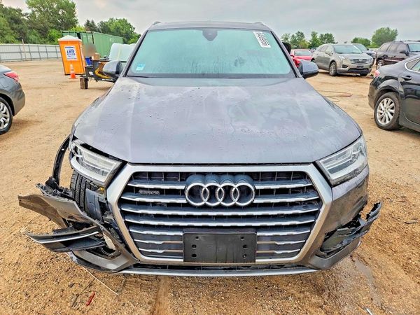 2018 AUDI Q7 quattro Premium Plus