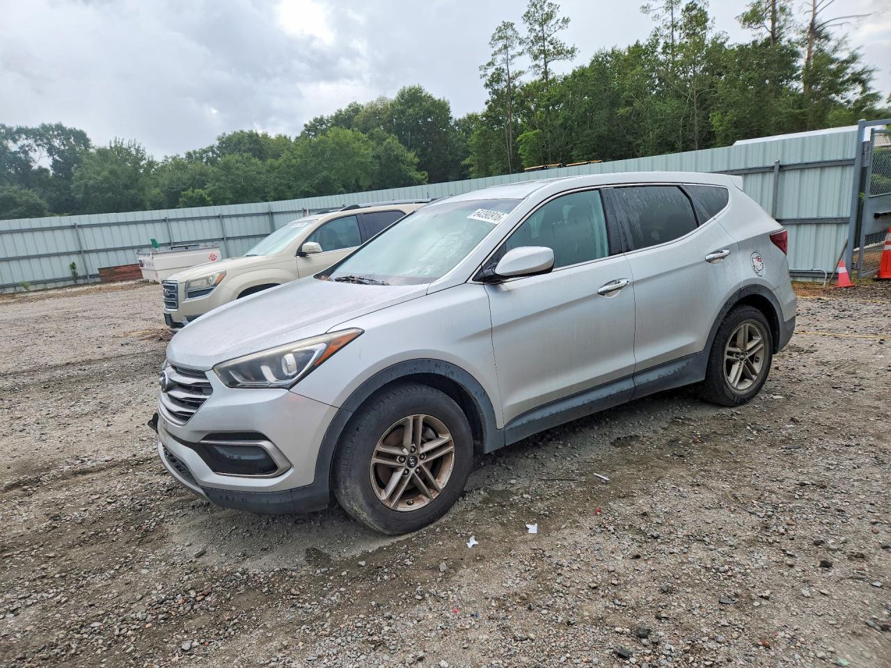 2017 HYUNDAI SANTA FE Base — Front 3/4