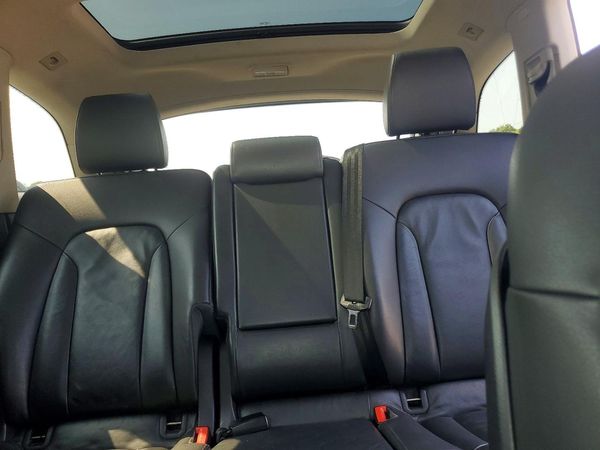 2015 AUDI Q7 Premium