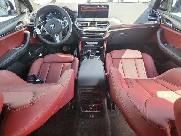 2025 BMW X4 xDrive 30i