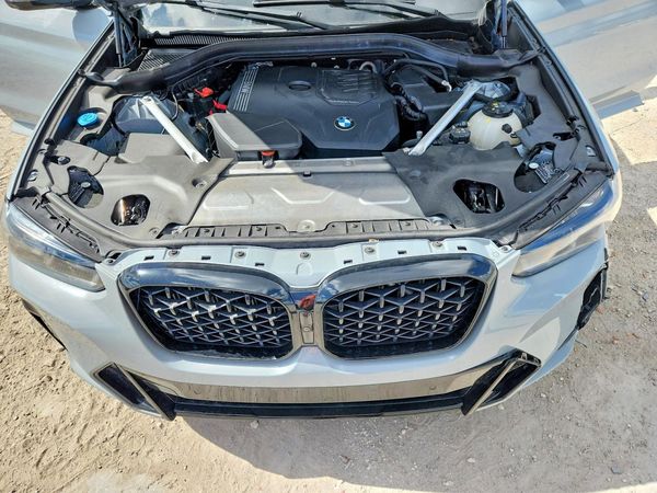 2025 BMW X4 xDrive 30i
