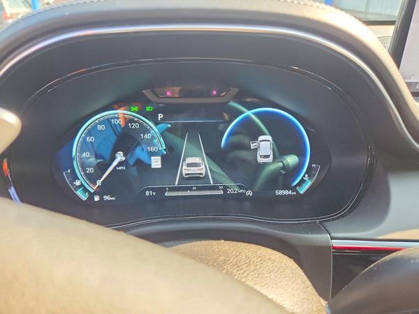 2023 GENESIS GV70