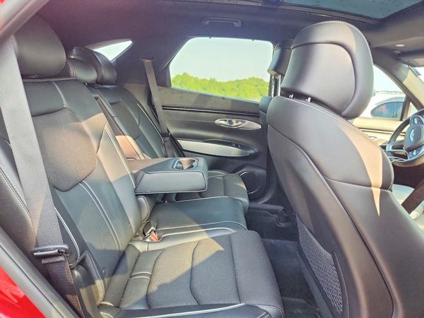 2023 GENESIS GV70