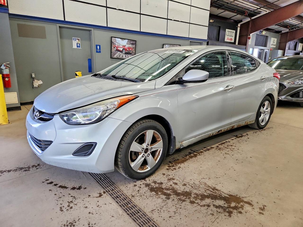 2013 HYUNDAI ELANTRA