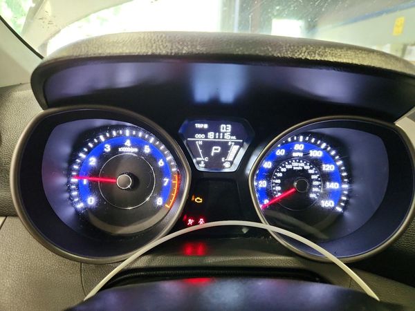 2013 HYUNDAI ELANTRA