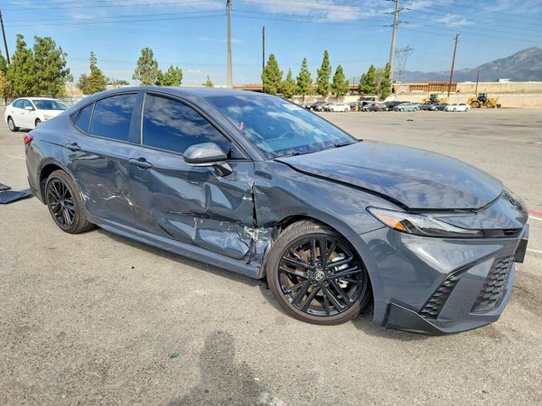 2025 TOYOTA CAMRY