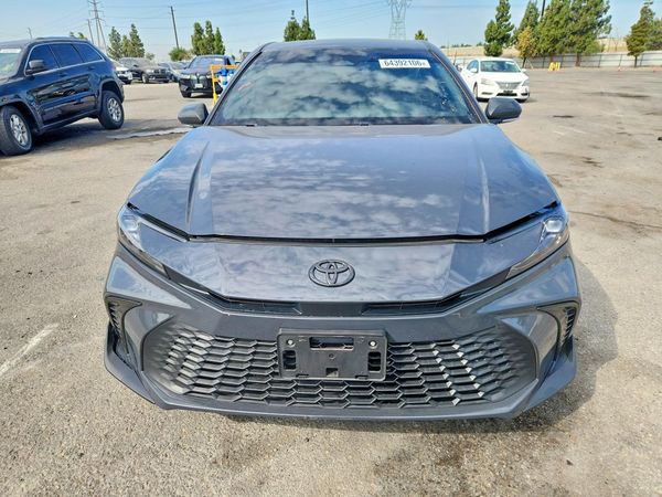 2025 TOYOTA CAMRY