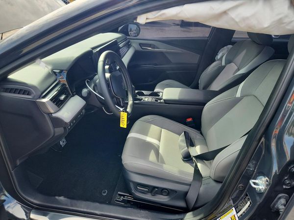 2025 TOYOTA CAMRY