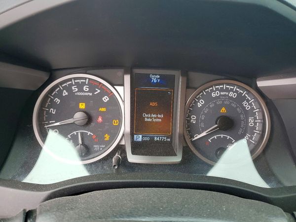 2023 TOYOTA TACOMA SR5