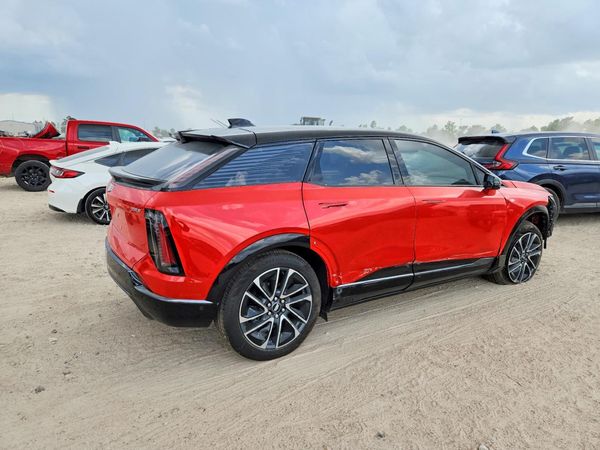 2026 CADILLAC OPTIQ Sport 2