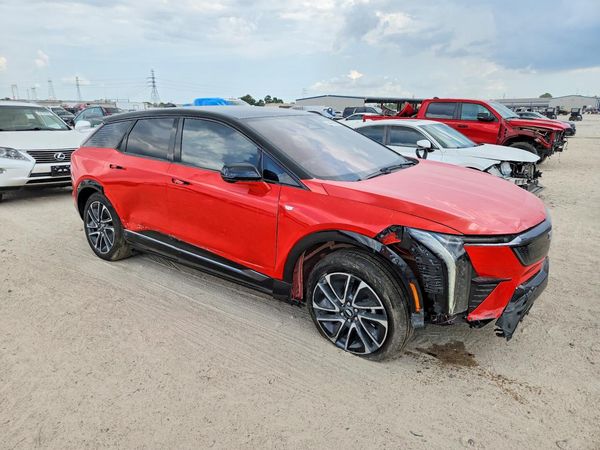 2026 CADILLAC OPTIQ Sport 2