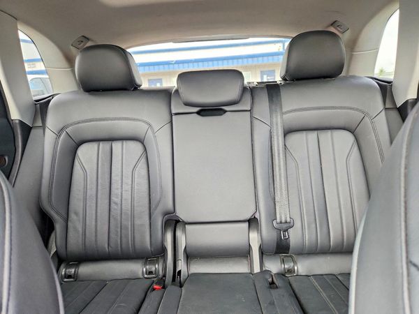 2018 AUDI Q5 quattro Premium Plus