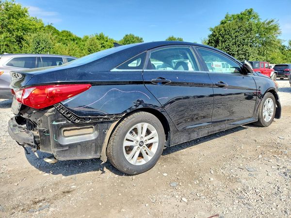 2014 HYUNDAI SONATA