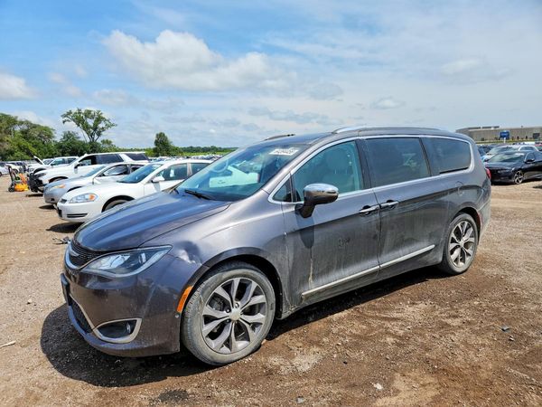 2017 CHRYSLER PACIFICA