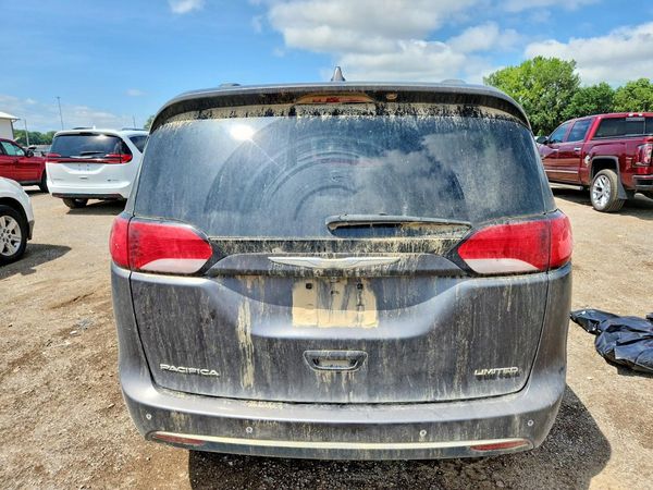 2017 CHRYSLER PACIFICA