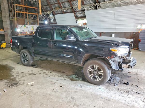 2022 TOYOTA TACOMA SR5