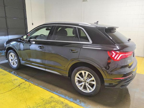 2025 AUDI Q3 S Line quattro Premium