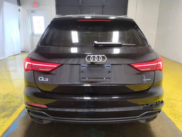 2025 AUDI Q3 S Line quattro Premium