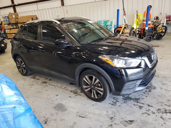 2020 NISSAN KICKS