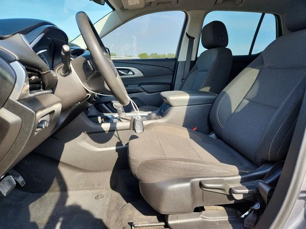 2021 CHEVROLET TRAVERSE LS