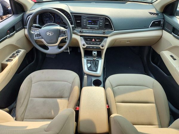 2017 HYUNDAI ELANTRA SE Base