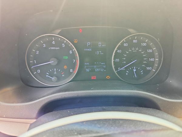 2017 HYUNDAI ELANTRA SE Base