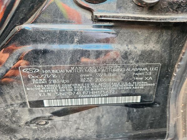 2017 HYUNDAI ELANTRA SE Base
